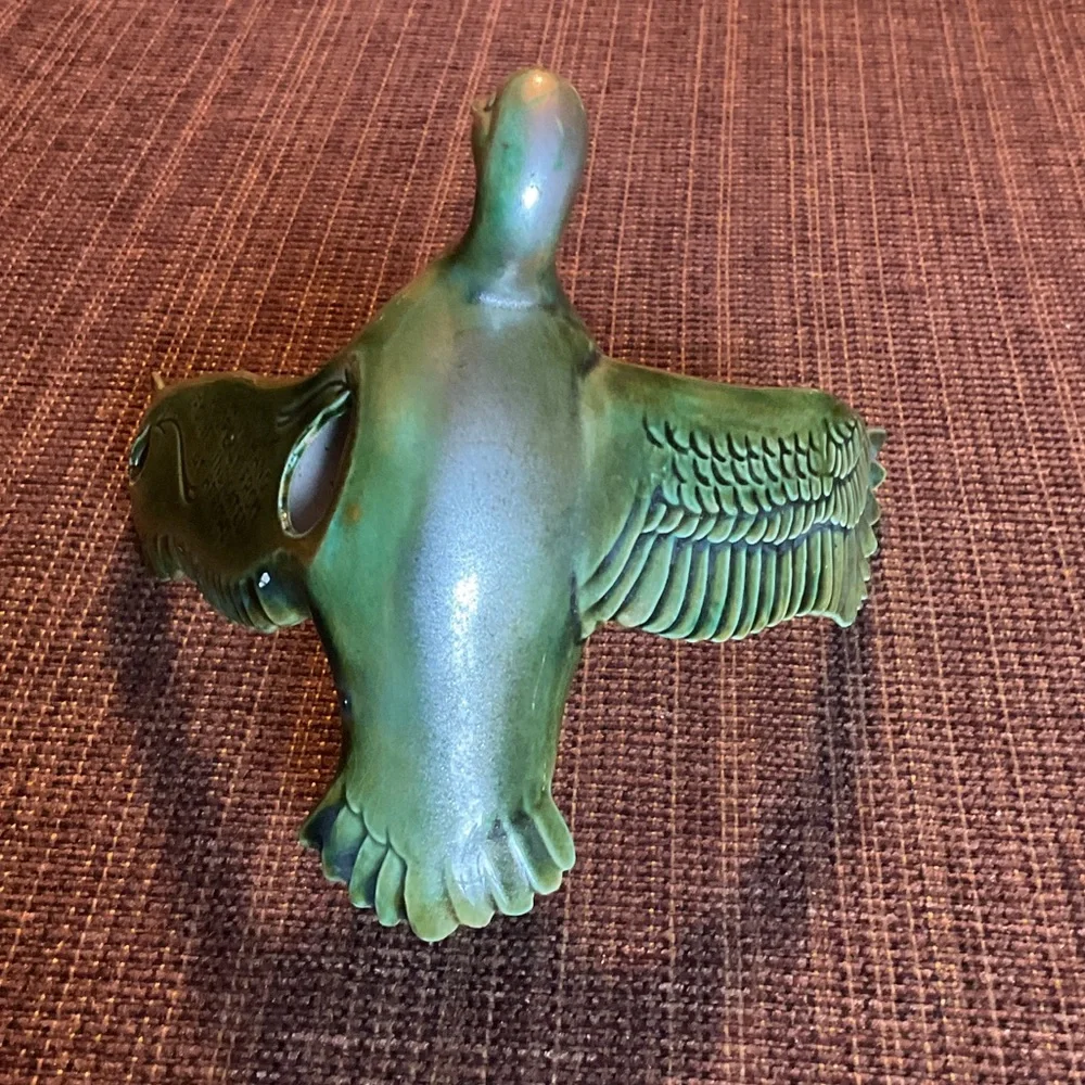 Green Bird Reptile Decor